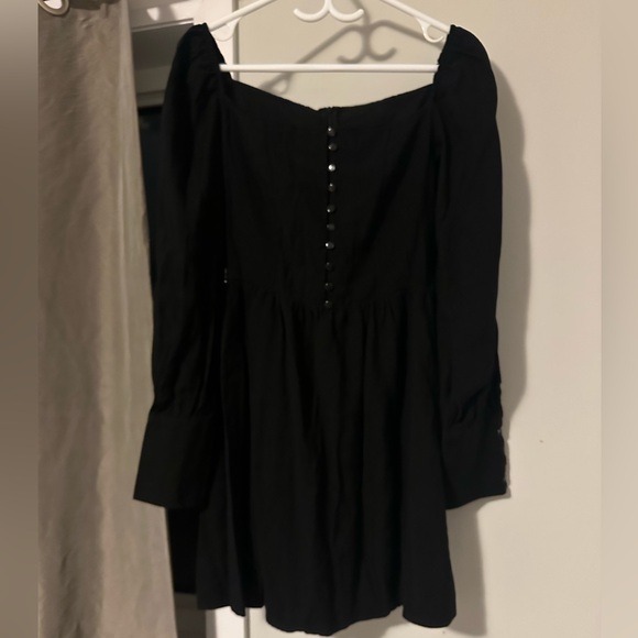 Too small - Picture 2 of 2